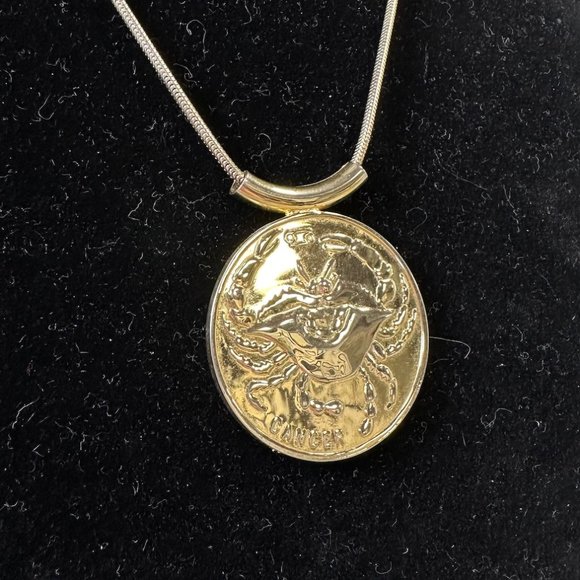 Vintage Gold Tone Crab Cancer Pendant Necklace - Picture 3 of 16